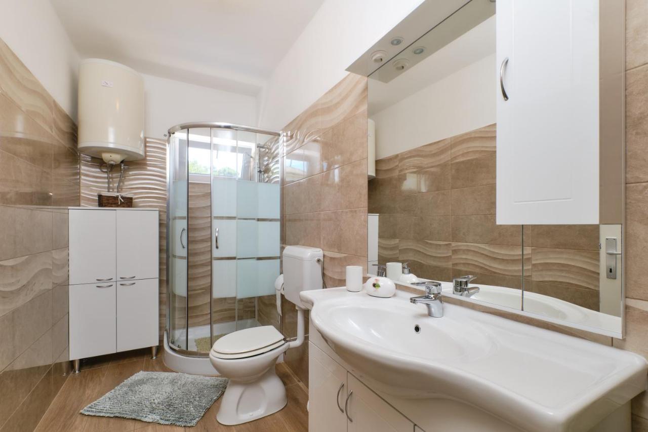Sea View Apartment Sandra In Mali Losinj Ngoại thất bức ảnh