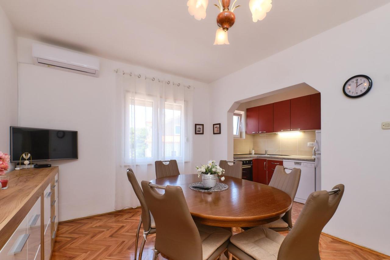 Sea View Apartment Sandra In Mali Losinj Ngoại thất bức ảnh