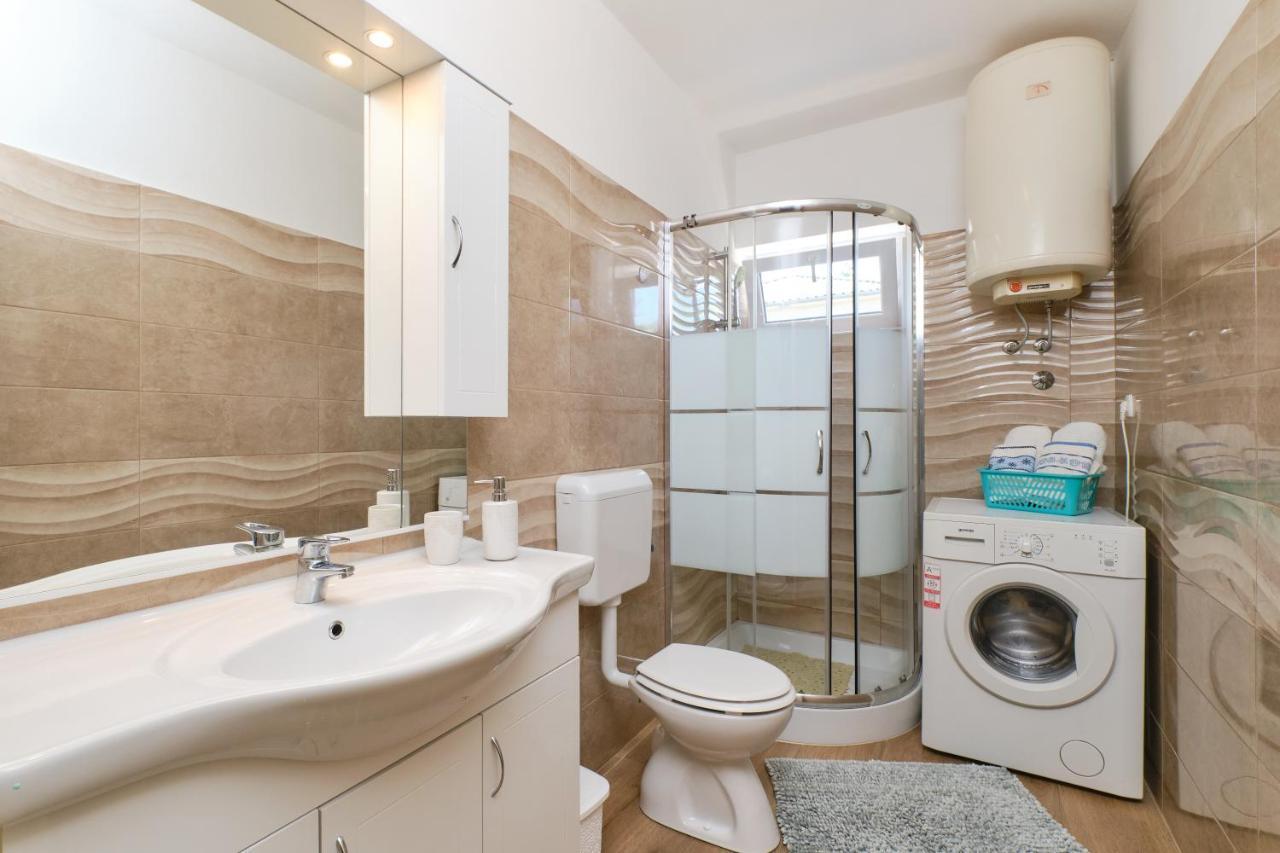 Sea View Apartment Sandra In Mali Losinj Ngoại thất bức ảnh